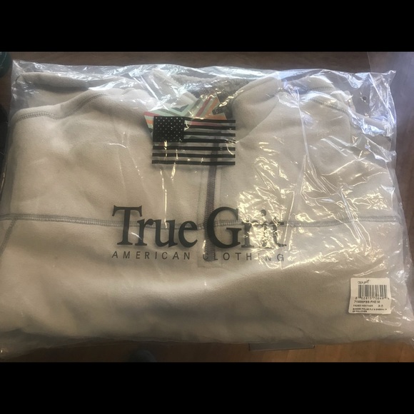 True Grit 1/4 Zip Pullover Brand New Medium - Picture 2 of 3